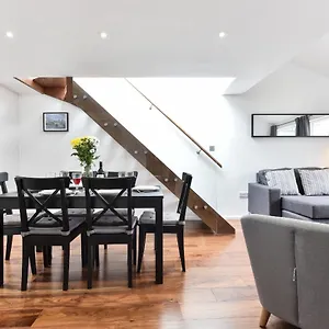https://central-apartments-london.cambridgehotelsuk.com